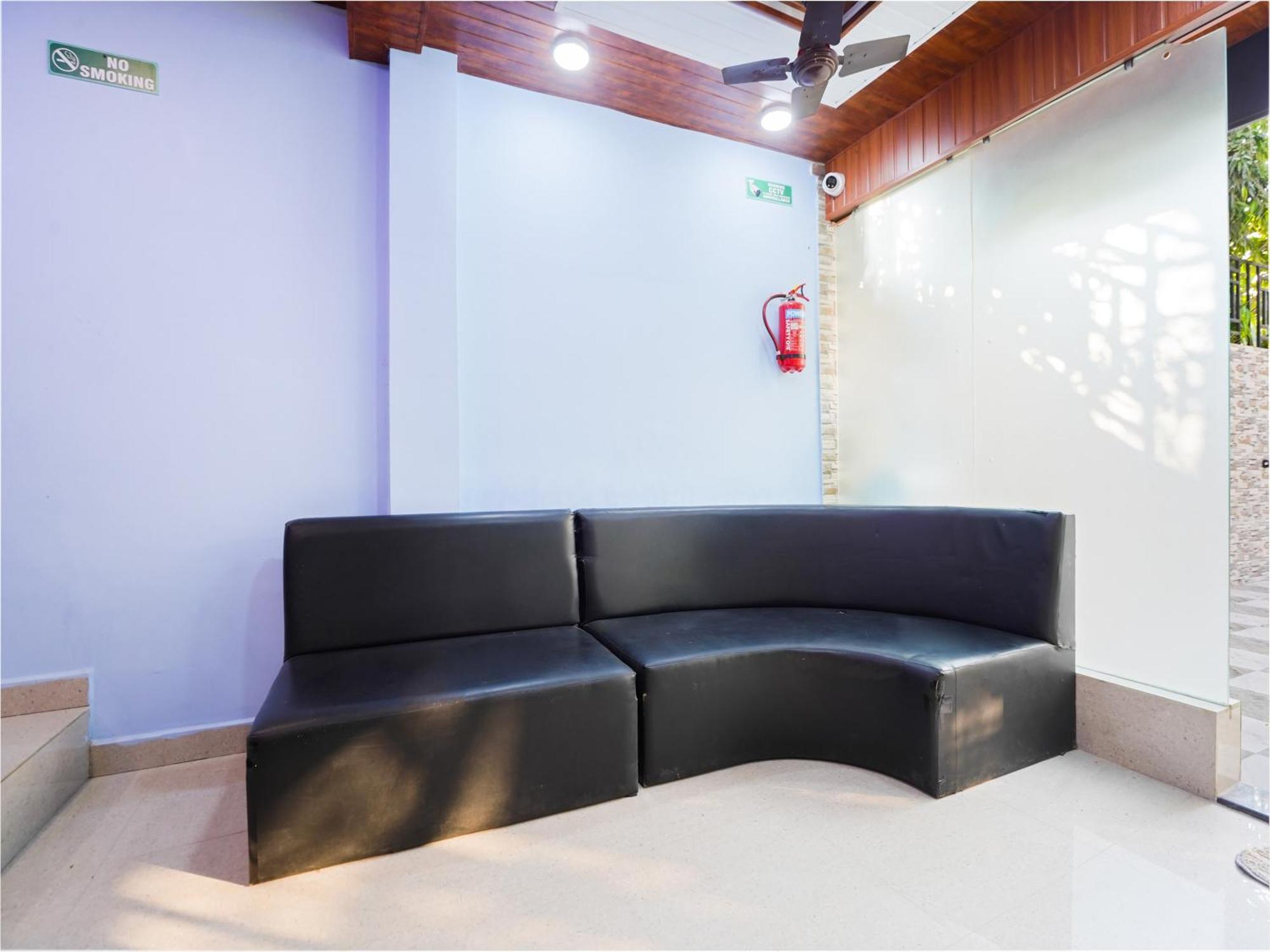 Super Hotel O London Street Nagpur Exterior photo